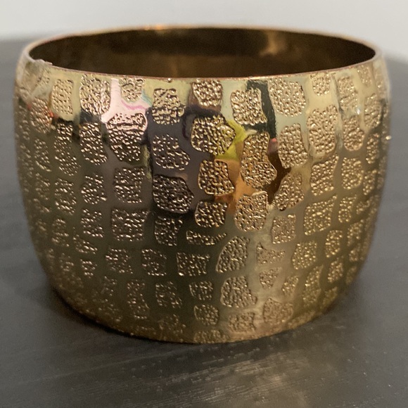 Lot of 6 Gold Tone Cuff Bracelets and Bangles - Picture 13 of 14